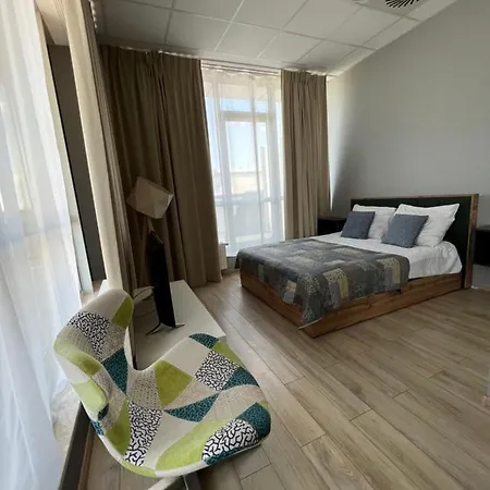 Apart Apartment *